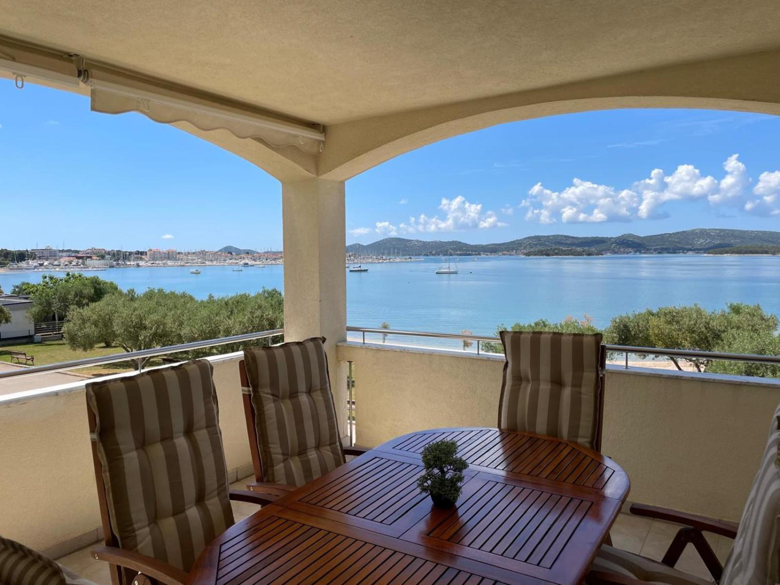 Luxury Beach Apartment Biograd Na Moru Dış mekan fotoğraf